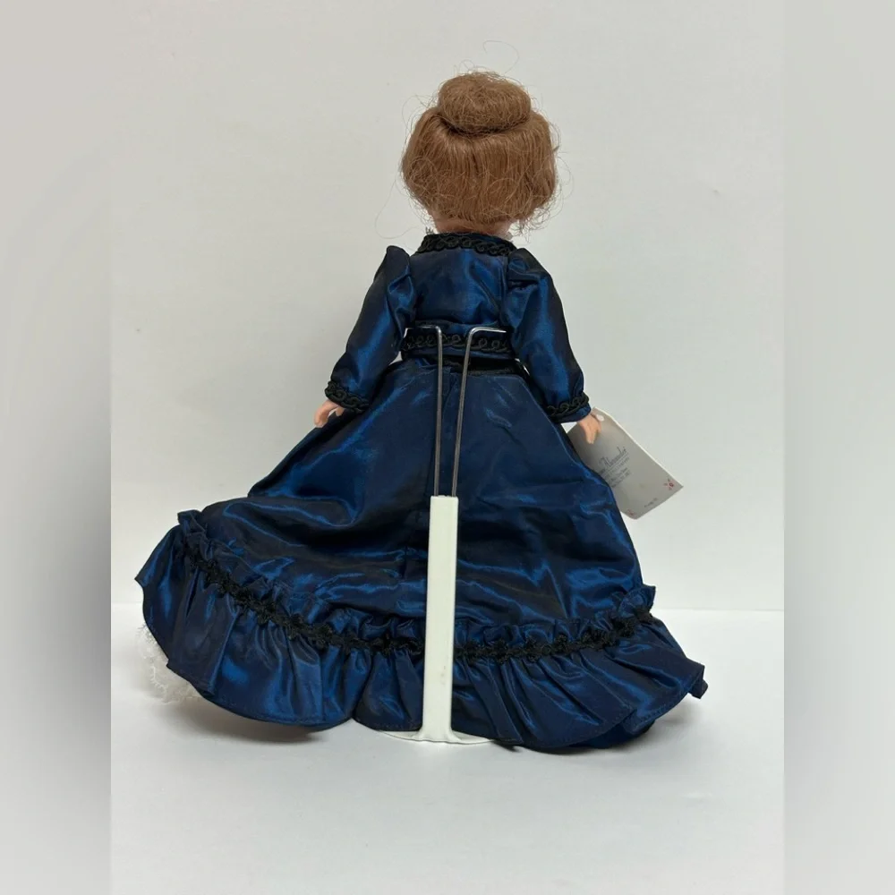 Madame Alexander Limited Edition Doll: 1900 Gibson Girl